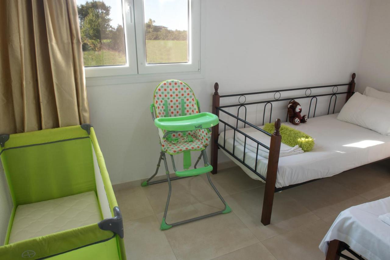 Iris Home 4 Paralía Екстериор снимка
